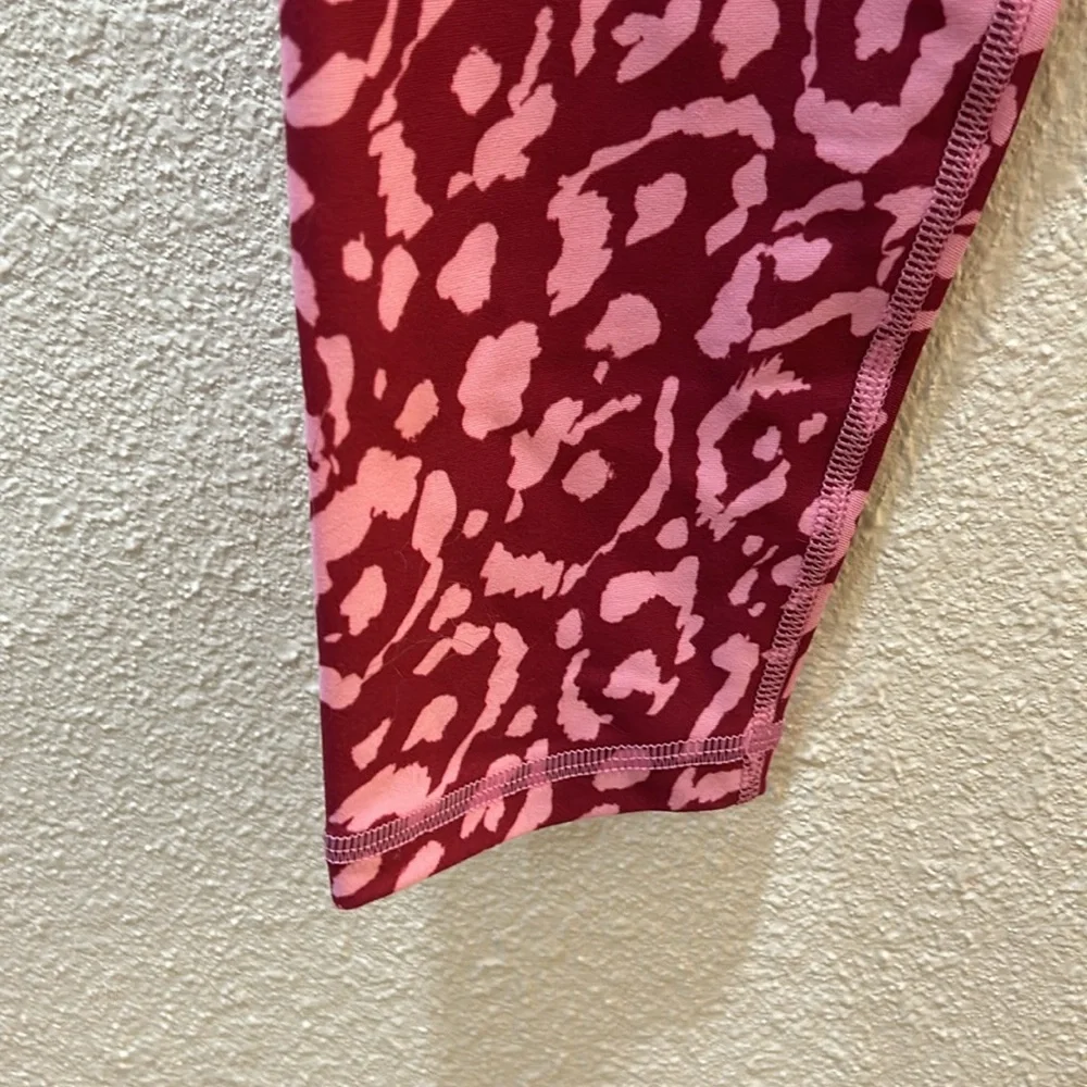 NWT Spiritual Gangster Intent Leggings size medium